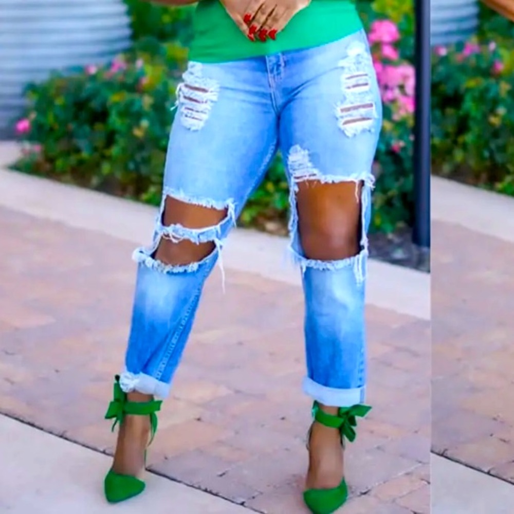 Distressed Boyfriend Jeans